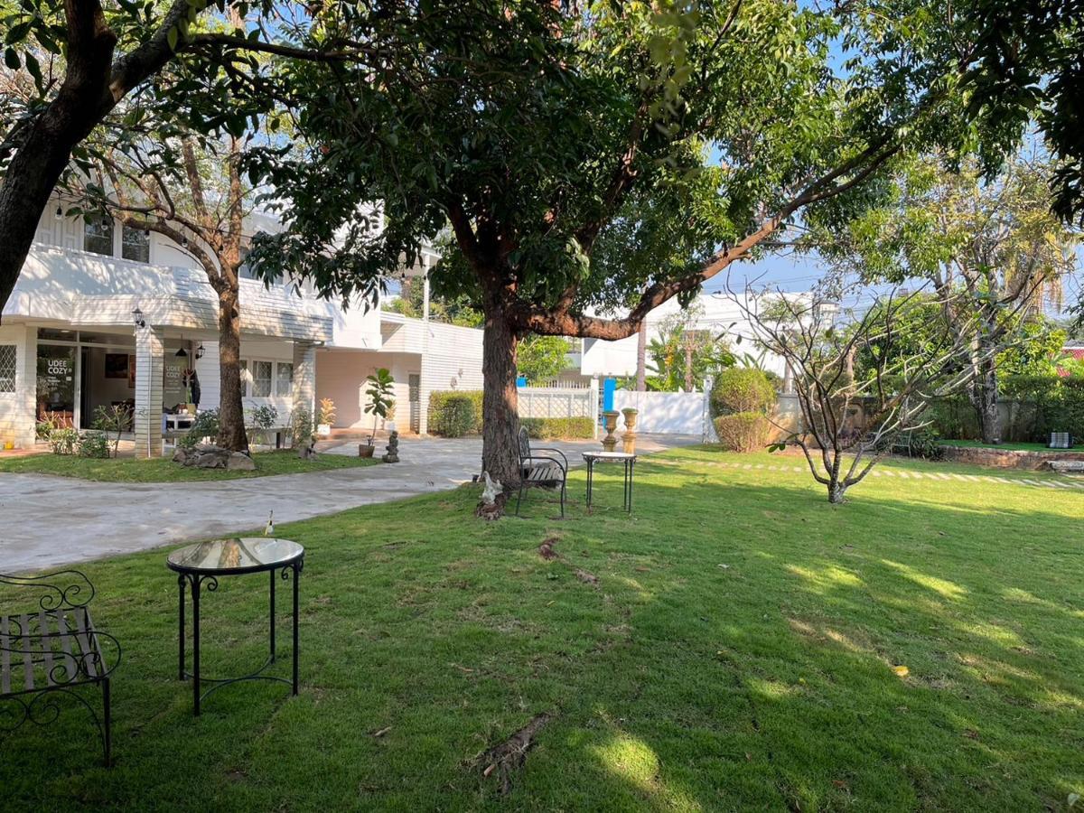 Udee Cozy Hotel Chiang Mai Buitenkant foto